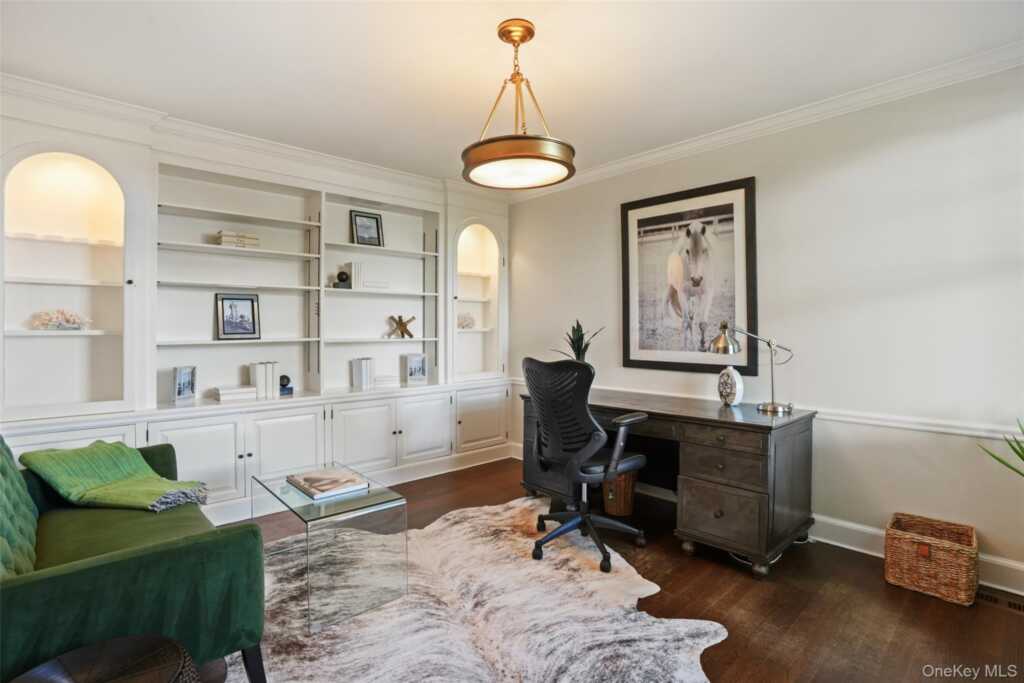 6 Pine Island Road, Rye, NY 10580 - Photo 15 of 38