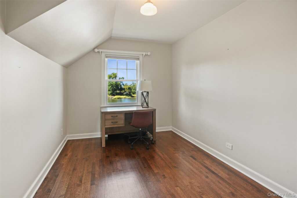 6 Pine Island Road, Rye, NY 10580 - Photo 28 of 38