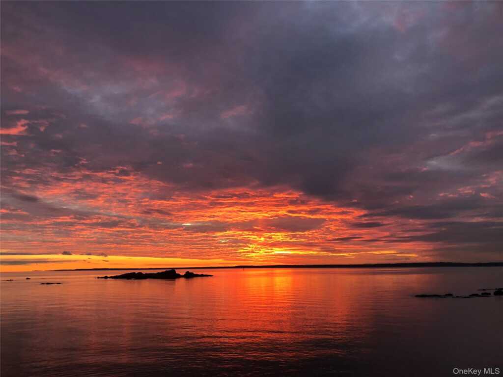 6 Pine Island Road, Rye, NY 10580 - Photo 31 of 38