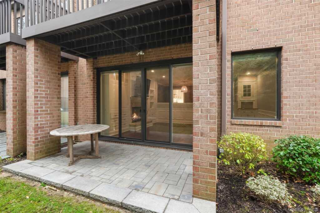 36 Waters Edge, Rye, NY 10580 - Photo 8 of 30