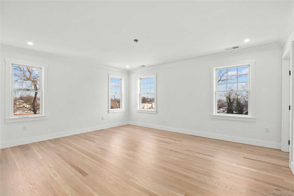 20 Hilltop Drive, Rye, NY 10573 - Photo 13 of 27