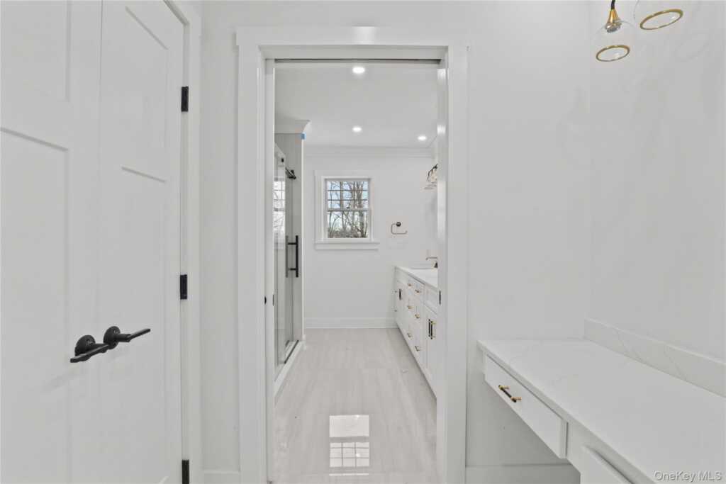 20 Hilltop Drive, Rye, NY 10573 - Photo 17 of 27