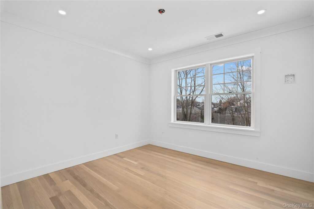 20 Hilltop Drive, Rye, NY 10573 - Photo 23 of 27