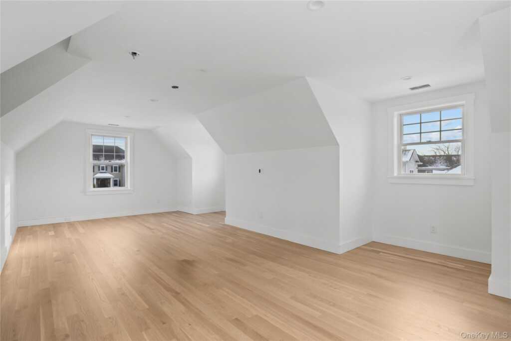 20 Hilltop Drive, Rye, NY 10573 - Photo 24 of 27