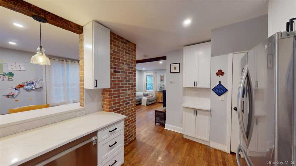 114 Castle Heights Avenue, Nyack, NY 10960 - Photo 10 of 20