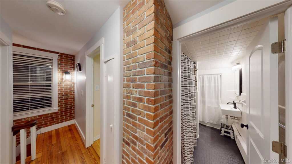 114 Castle Heights Avenue, Nyack, NY 10960 - Photo 13 of 20