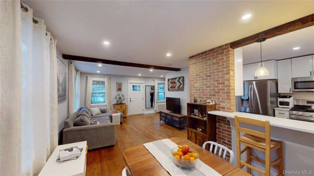 114 Castle Heights Avenue, Nyack, NY 10960 - Photo 5 of 20