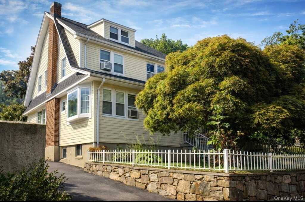 130 Clinton Avenue, Unit #3, New Rochelle, NY 10801