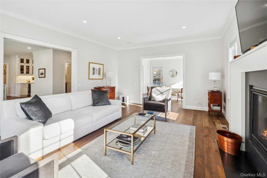 1138 Mamaroneck Avenue, White Plains, NY 10605 - Photo 11 of 45