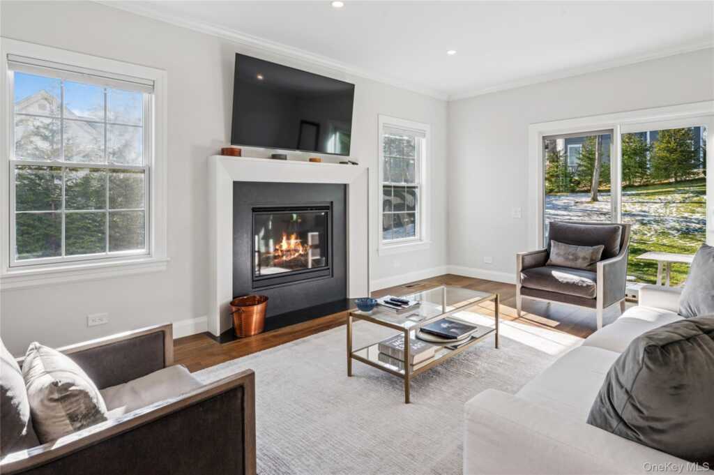 1138 Mamaroneck Avenue, White Plains, NY 10605 - Photo 8 of 45