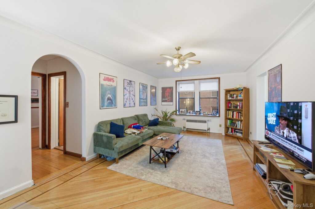 1 Broad Parkway, Unit #3M, White Plains, NY 10601 - Photo 2 of 10