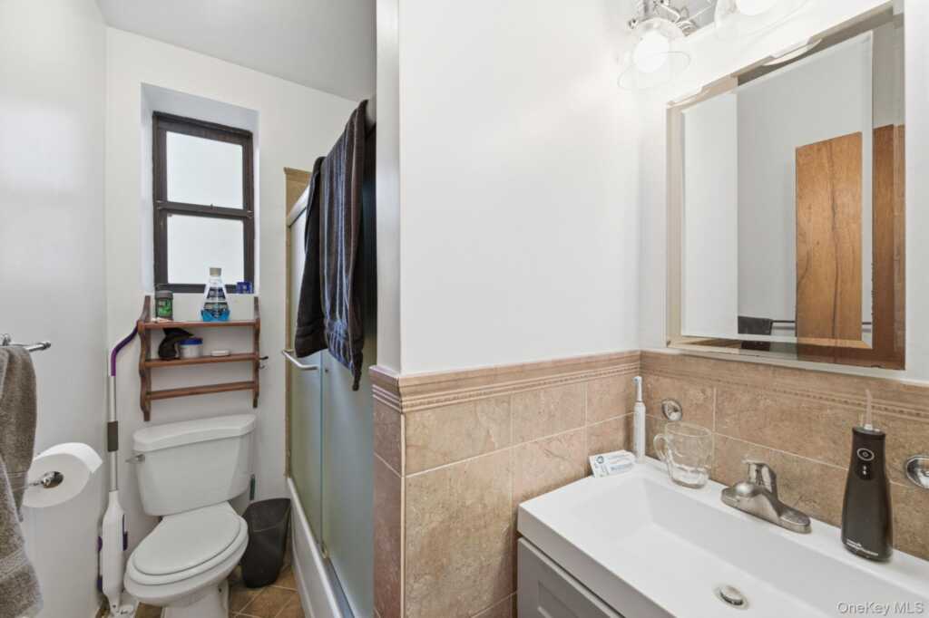 1 Broad Parkway, Unit #3M, White Plains, NY 10601 - Photo 8 of 10