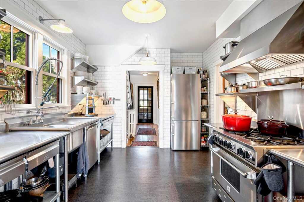 17 1st Avenue, Nyack, NY 10960 - Photo 12 of 39