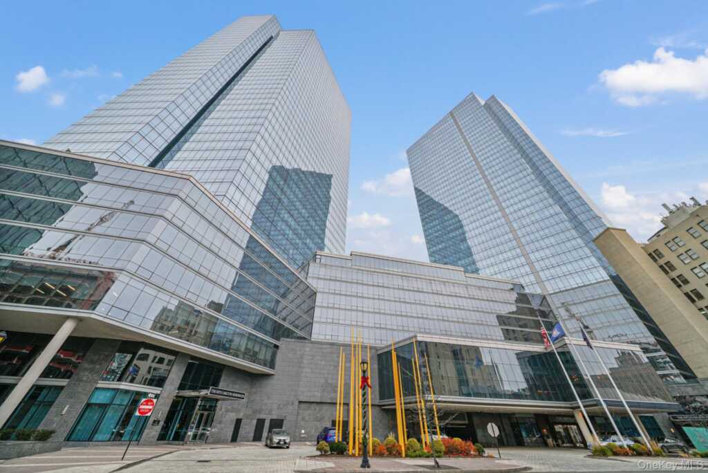 1 Renaissance Square, Unit #15E, White Plains, NY 10601