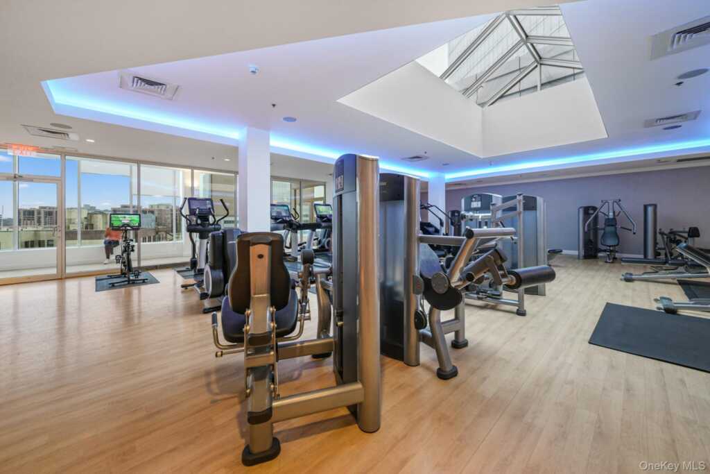 1 Renaissance Square, Unit #15E, White Plains, NY 10601 - Photo 16 of 19