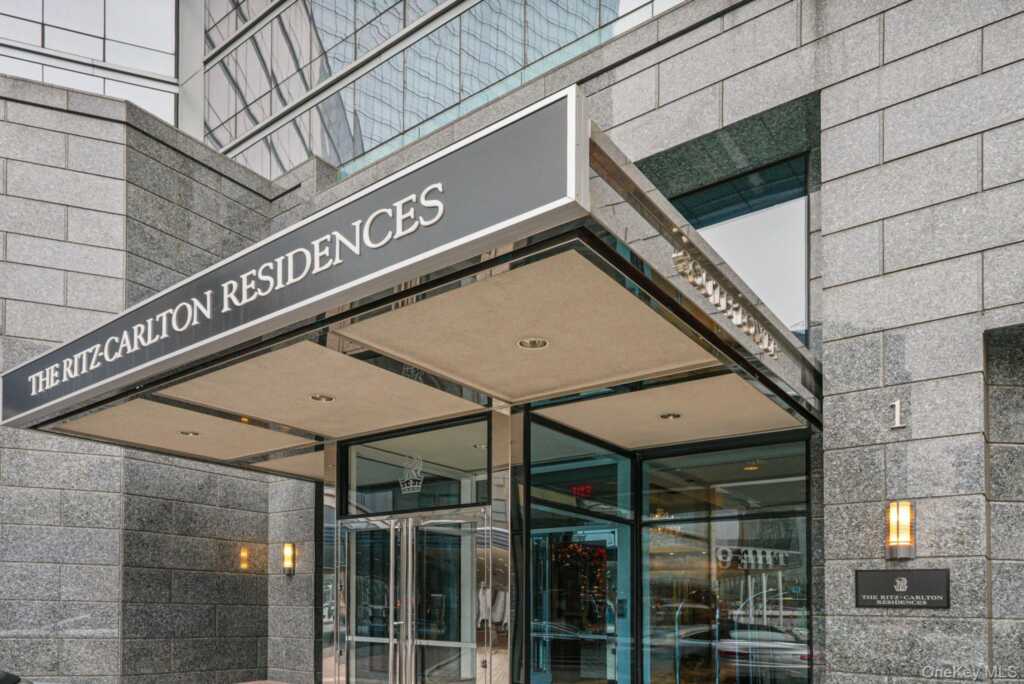 1 Renaissance Square, Unit #15E, White Plains, NY 10601 - Photo 4 of 19