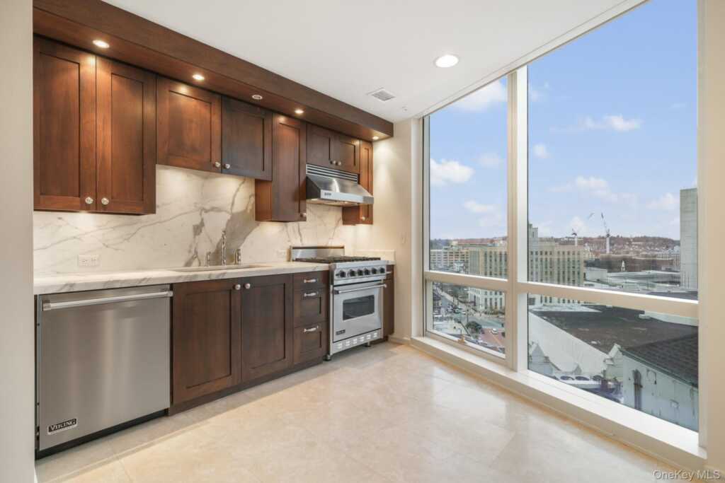 1 Renaissance Square, Unit #15E, White Plains, NY 10601 - Photo 7 of 19