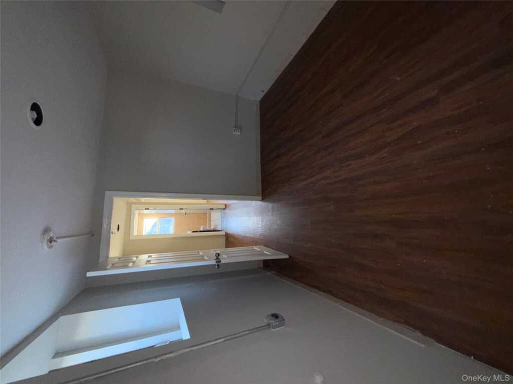 41 Gibson Avenue, White Plains, NY 10607 - Photo 10 of 17