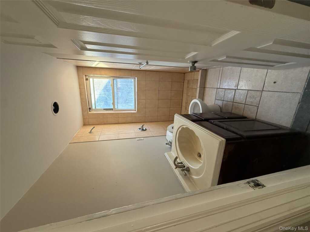 41 Gibson Avenue, White Plains, NY 10607 - Photo 13 of 17