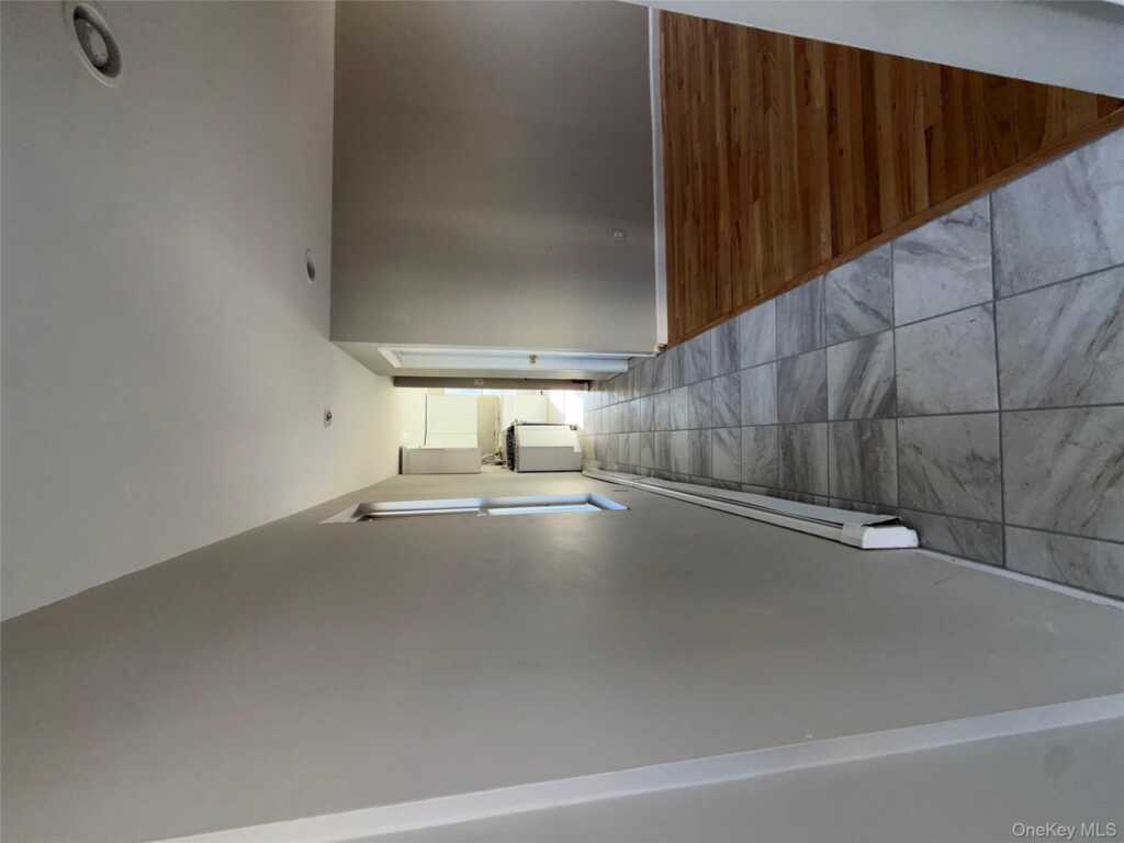 41 Gibson Avenue, White Plains, NY 10607 - Photo 2 of 17