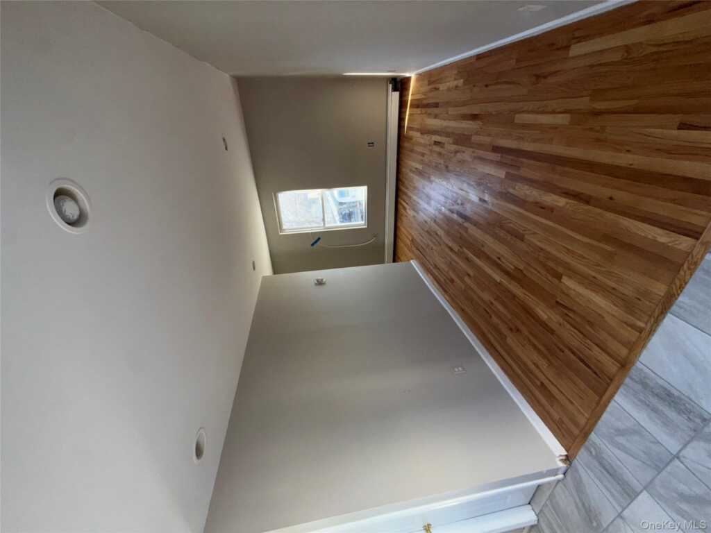 41 Gibson Avenue, White Plains, NY 10607 - Photo 3 of 17