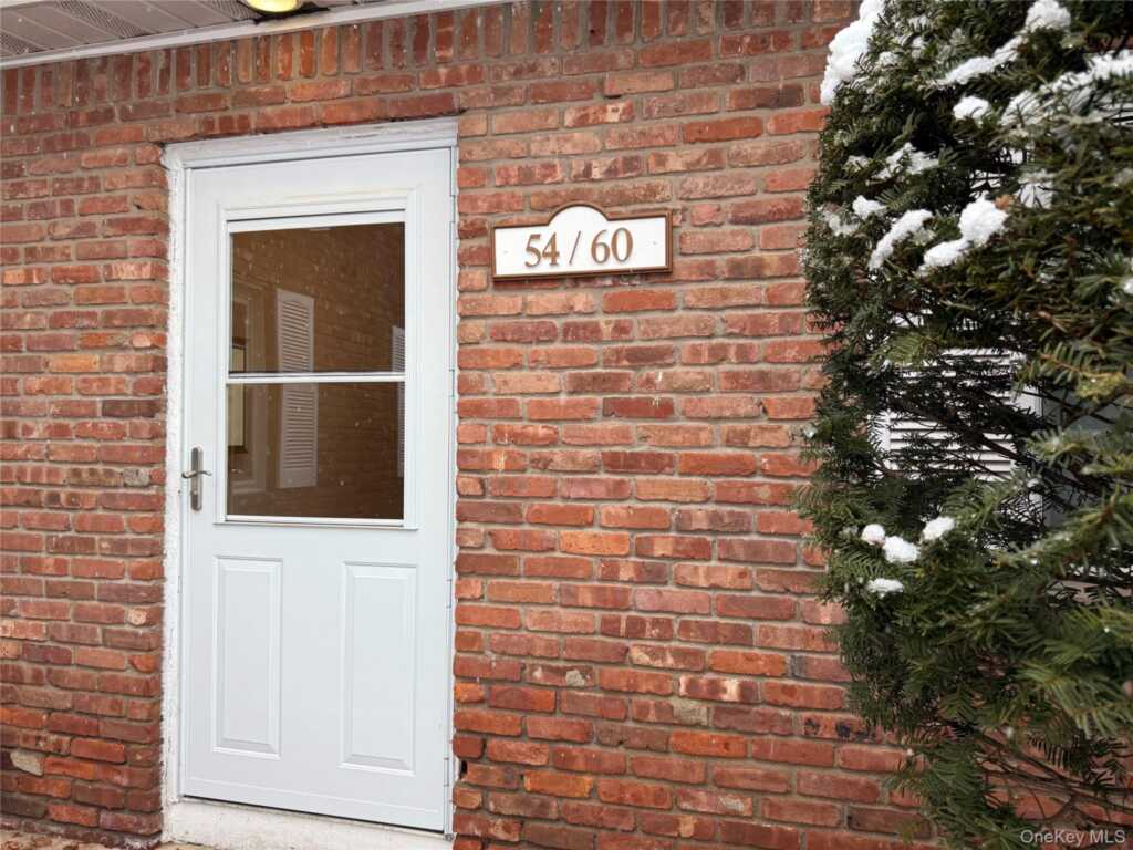 58 Parkside Drive, Unit #58, Suffern, NY 10901 - Photo 3 of 10