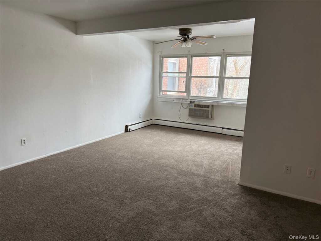 58 Parkside Drive, Unit #58, Suffern, NY 10901 - Photo 5 of 10