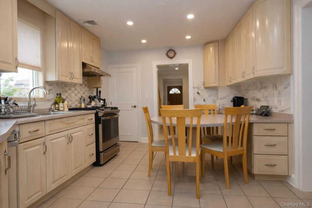 26 Wesley Avenue, Rye, NY 10573 - Photo 15 of 39