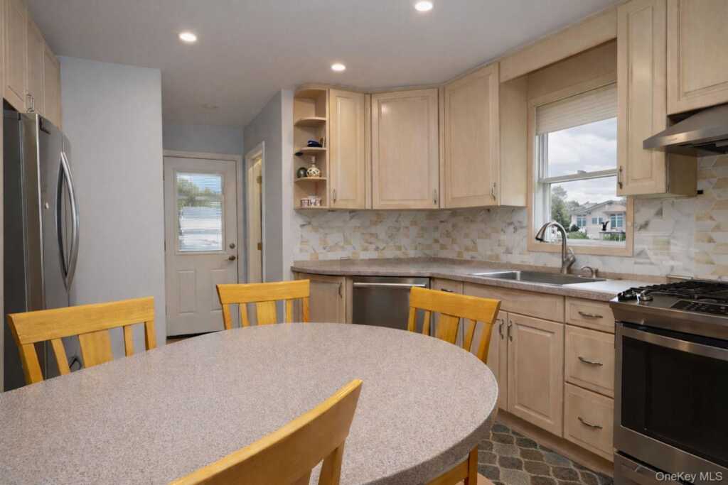 26 Wesley Avenue, Rye, NY 10573 - Photo 17 of 39