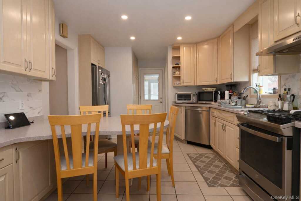 26 Wesley Avenue, Rye, NY 10573 - Photo 20 of 39