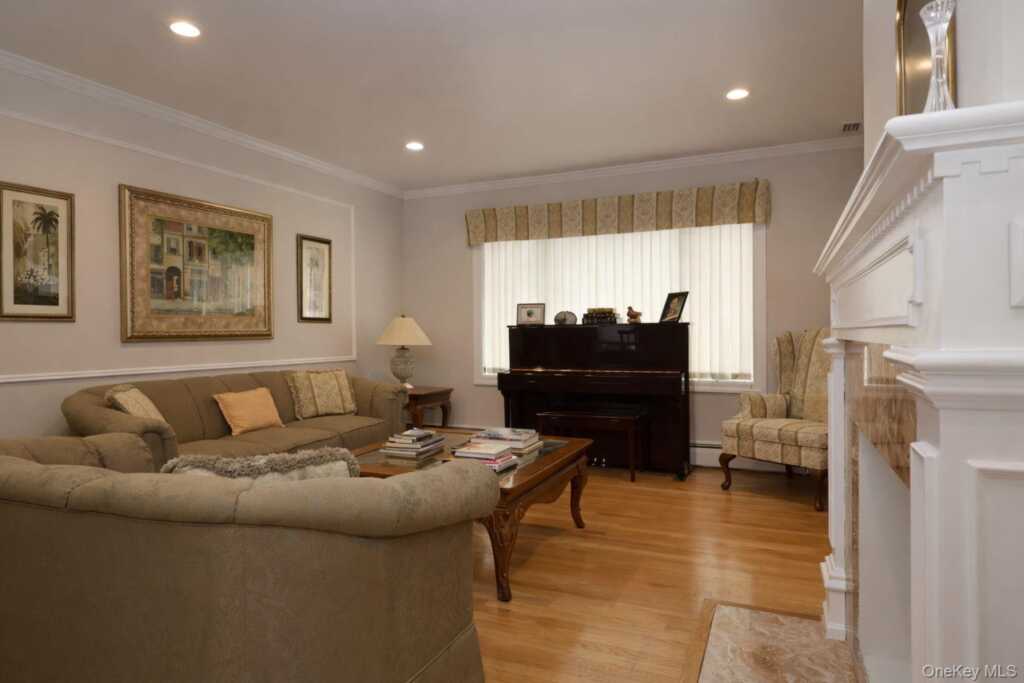 26 Wesley Avenue, Rye, NY 10573 - Photo 7 of 39