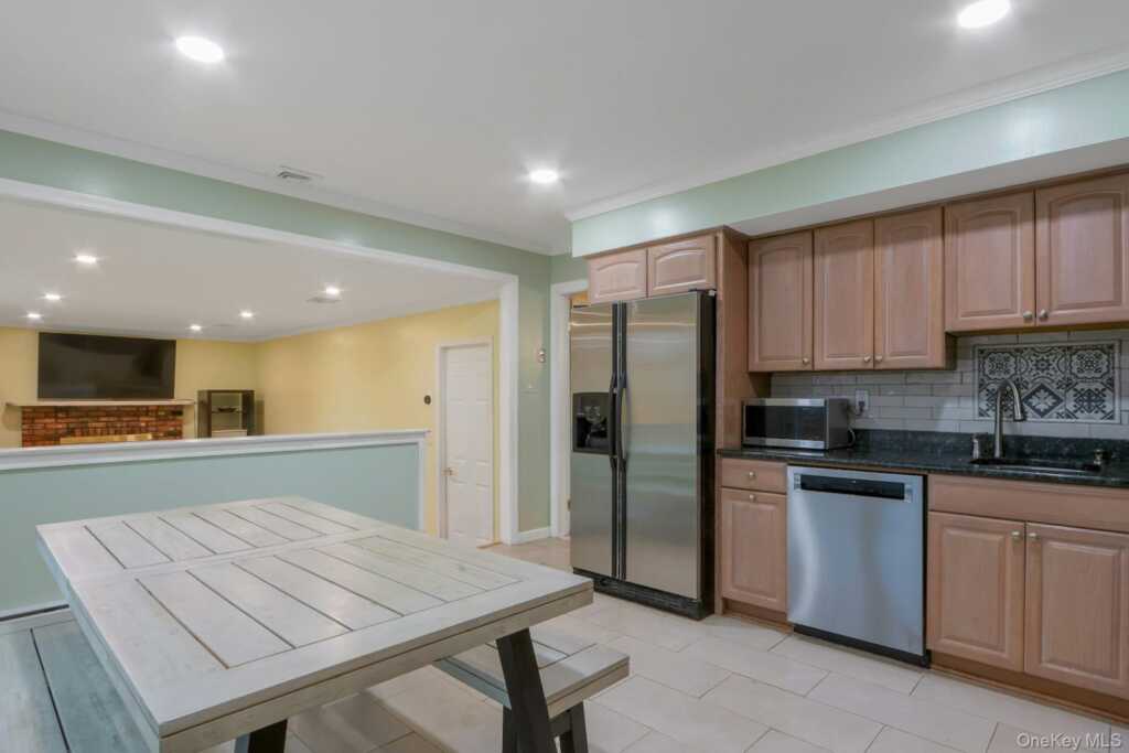 2 Rone Court, New City, NY 10956 - Photo 14 of 50