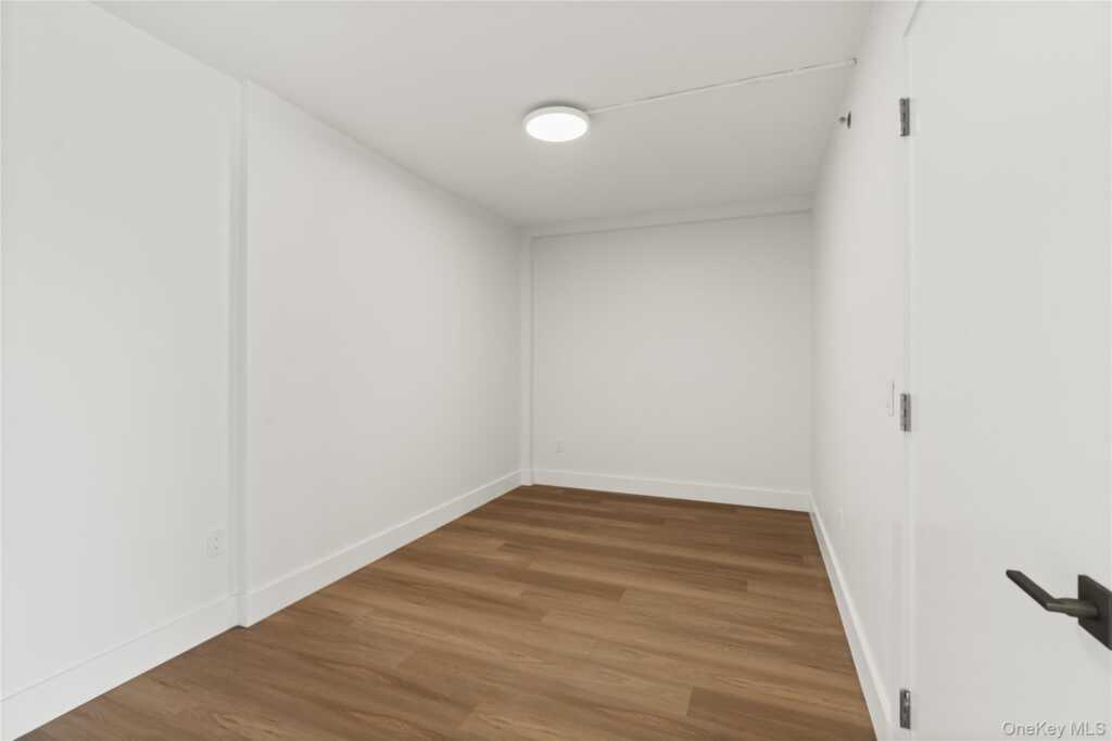 10 Lyon Place, Unit #400/4A, White Plains, NY 10601 - Photo 12 of 16