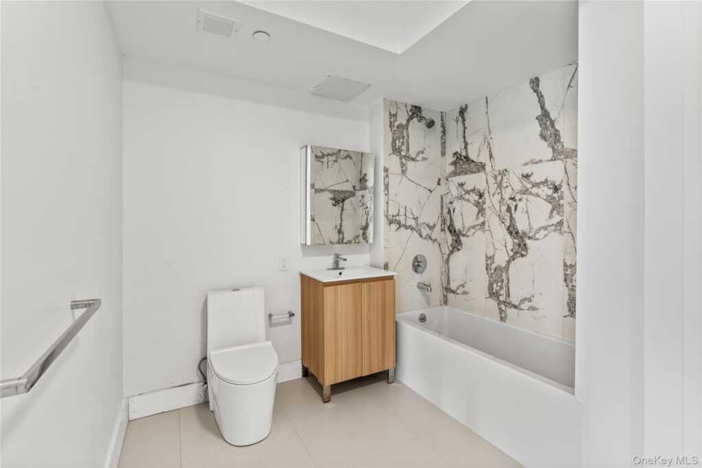 10 Lyon Place, Unit #400/4A, White Plains, NY 10601 - Photo 14 of 16