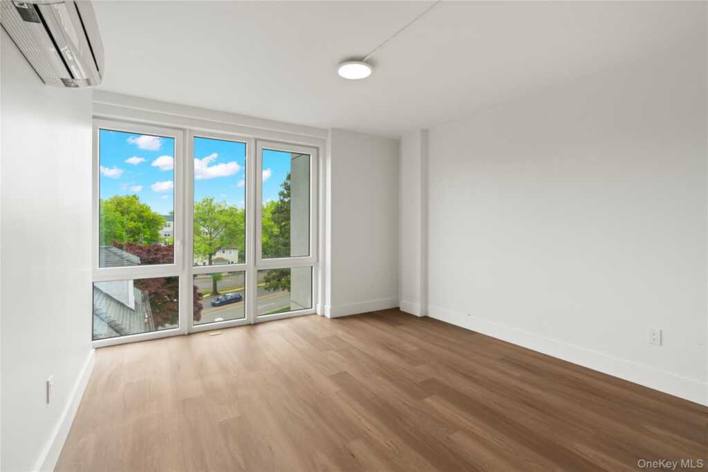 10 Lyon Place, Unit #301/3B, White Plains, NY 10601 - Photo 2 of 9