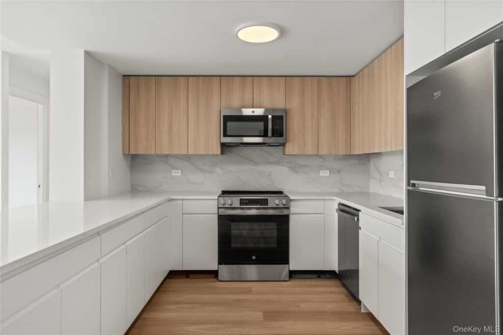 10 Lyon Place, Unit #301/3B, White Plains, NY 10601 - Photo 5 of 9