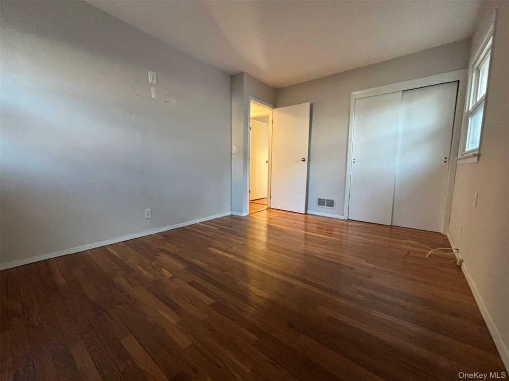 11 Muir Place, New Rochelle, NY 10801 - Photo 13 of 24