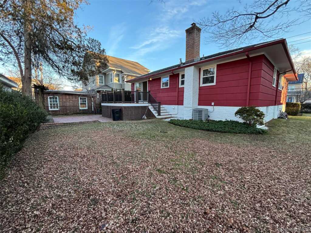 11 Muir Place, New Rochelle, NY 10801 - Photo 2 of 24