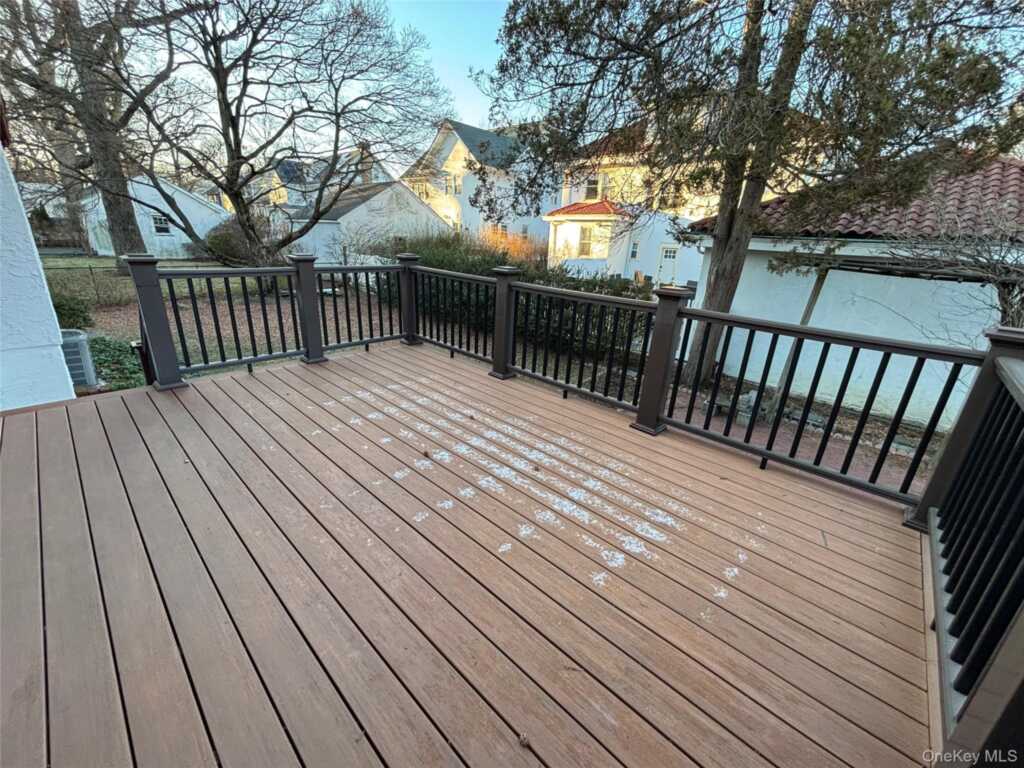 11 Muir Place, New Rochelle, NY 10801 - Photo 7 of 24