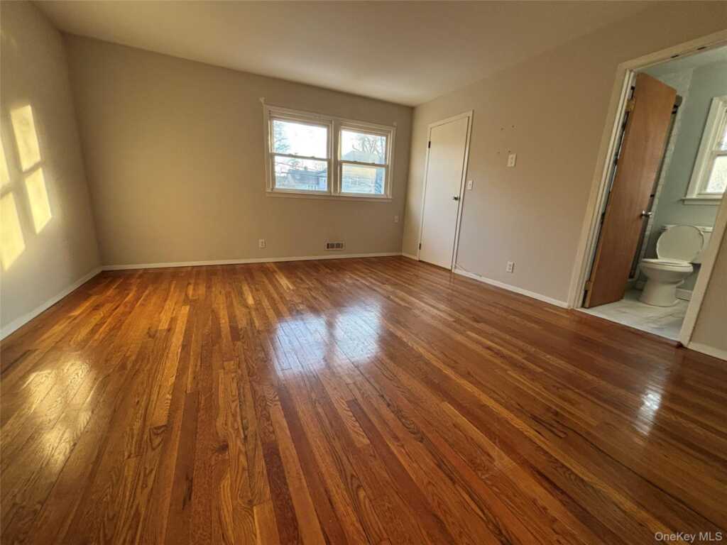 11 Muir Place, New Rochelle, NY 10801 - Photo 9 of 24