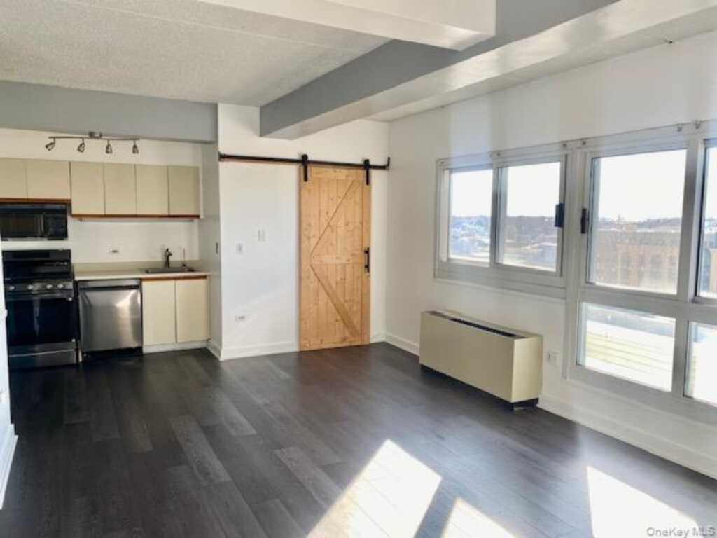 1 Landmark Square, Unit #628, Rye, NY 10573 - Photo 4 of 18