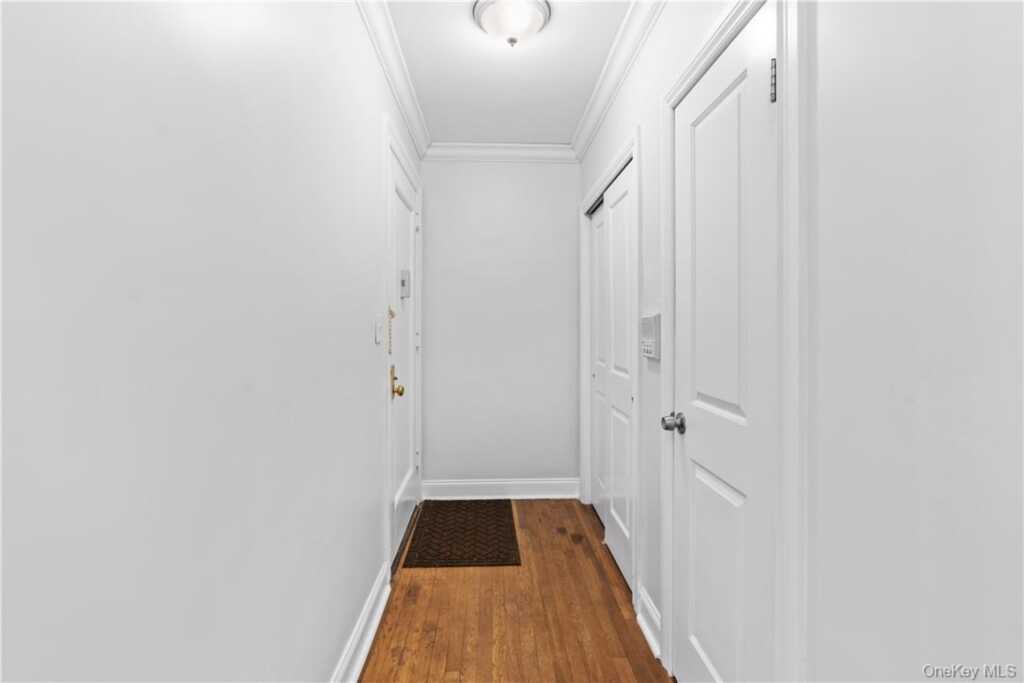 250 Martine Avenue, Unit #3F, White Plains, NY 10601 - Photo 20 of 24