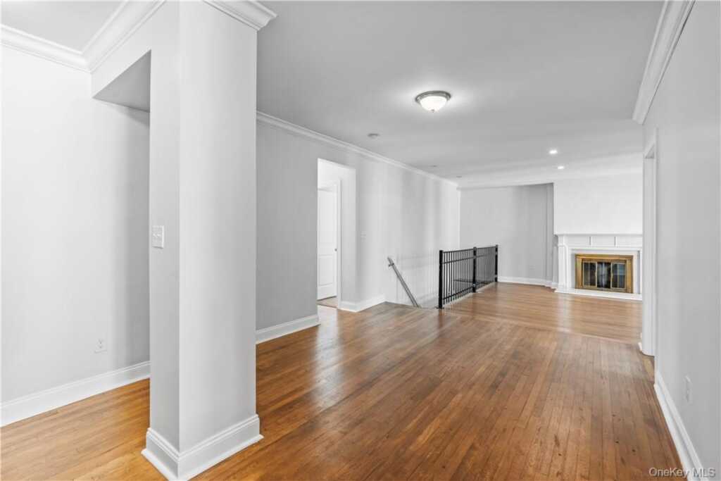 250 Martine Avenue, Unit #3F, White Plains, NY 10601 - Photo 5 of 24