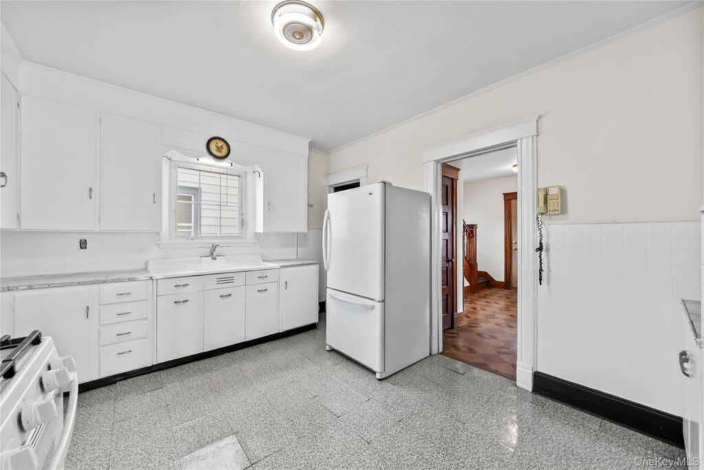 47 Prairie Avenue, Suffern, NY 10901 - Photo 11 of 45