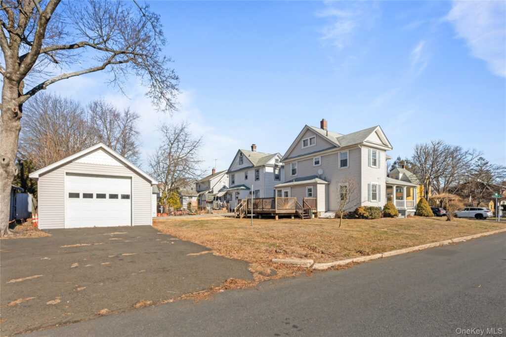 47 Prairie Avenue, Suffern, NY 10901 - Photo 34 of 45