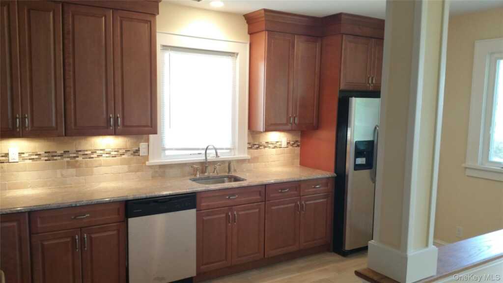 471 Webster Avenue, New Rochelle, NY 10801 - Photo 2 of 22