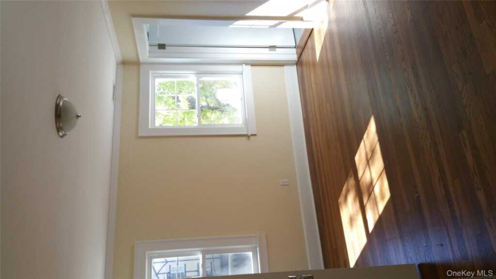 471 Webster Avenue, New Rochelle, NY 10801 - Photo 5 of 22