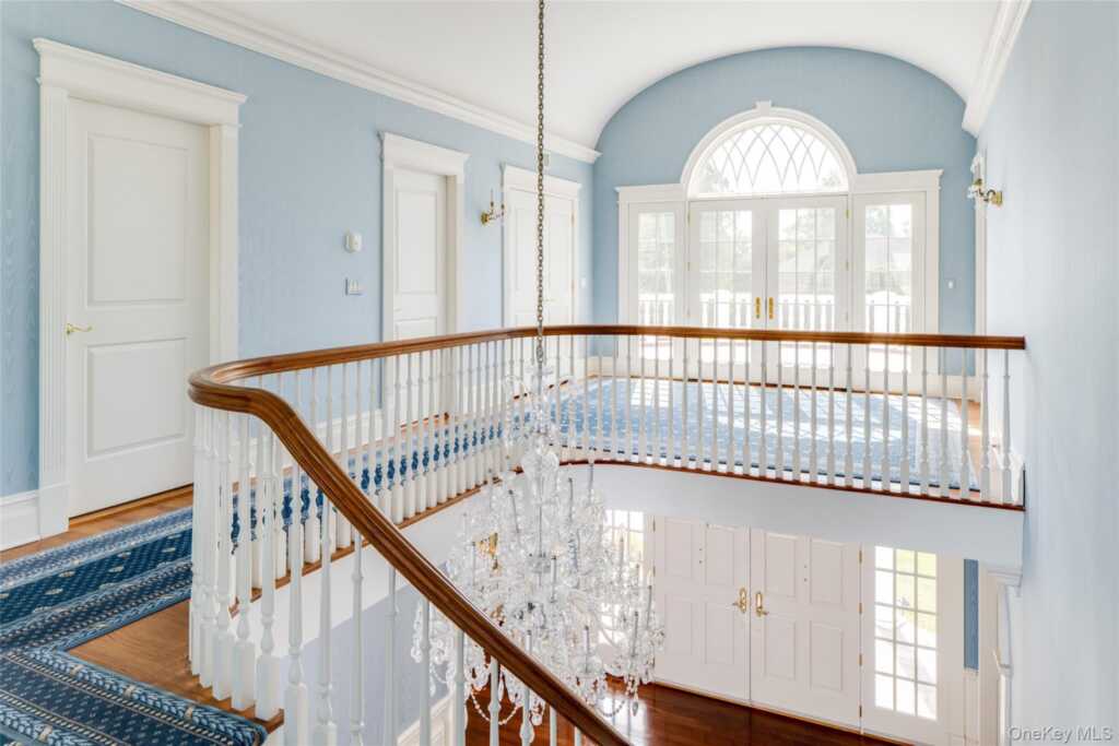 63 Premium Point, New Rochelle, NY 10801 - Photo 14 of 24