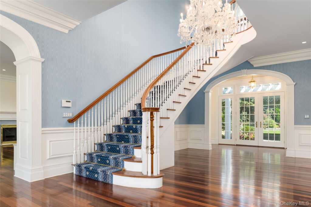 63 Premium Point, New Rochelle, NY 10801 - Photo 5 of 24