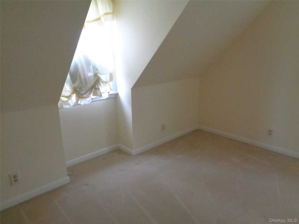 9 Valley Terrace, Rye, NY 10573 - Photo 12 of 27